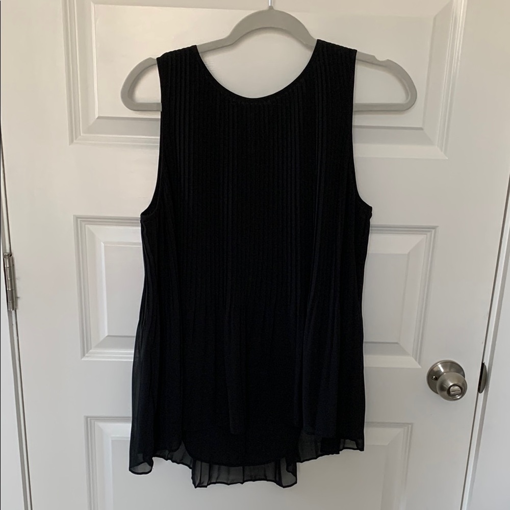 Black Sleeveless Pleated Top